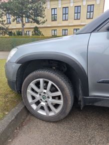 Пластмасови вежди за калници Skoda Yeti (2009-2017)