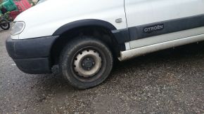 Пластмасови вежди за калници Citroën Berlingo (1996-2002), преди фейслифт без лайстна