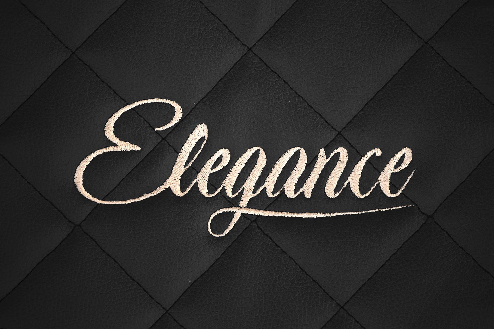 Детайл от бродерията Elegance: Черно